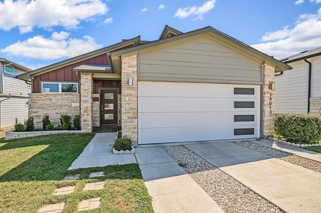 Building Photo - 14013 Zuhause Dr