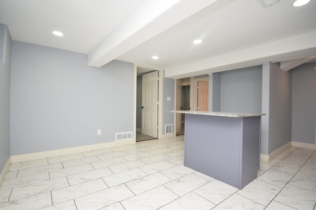 Photo - 2 Bed 1 Bath City Hideaway in SLC! Shops, Dining & Transit Nearby!!