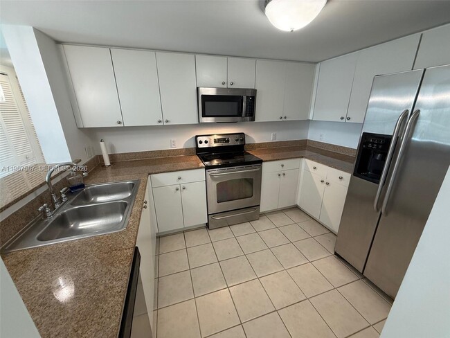 Photo - 60 NW 37th Ave Unidad 700