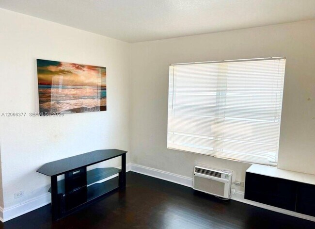 7334 Harding Ave Unit 4