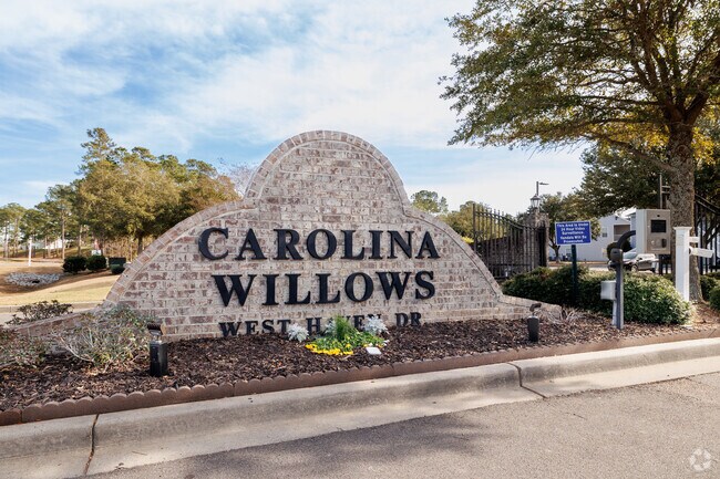 Sign. - Carolina Willows