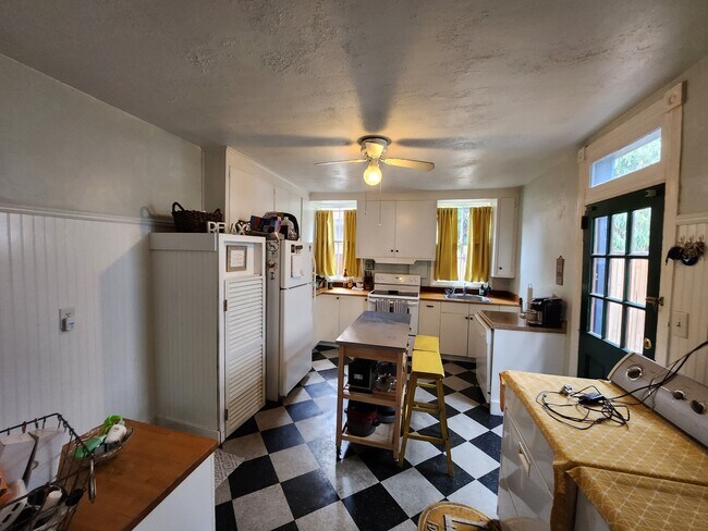 Photo - 11 Cornhill St