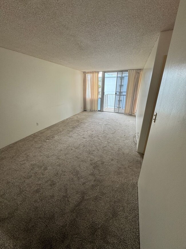 Photo - 1600 Wilikina Dr Unit B606