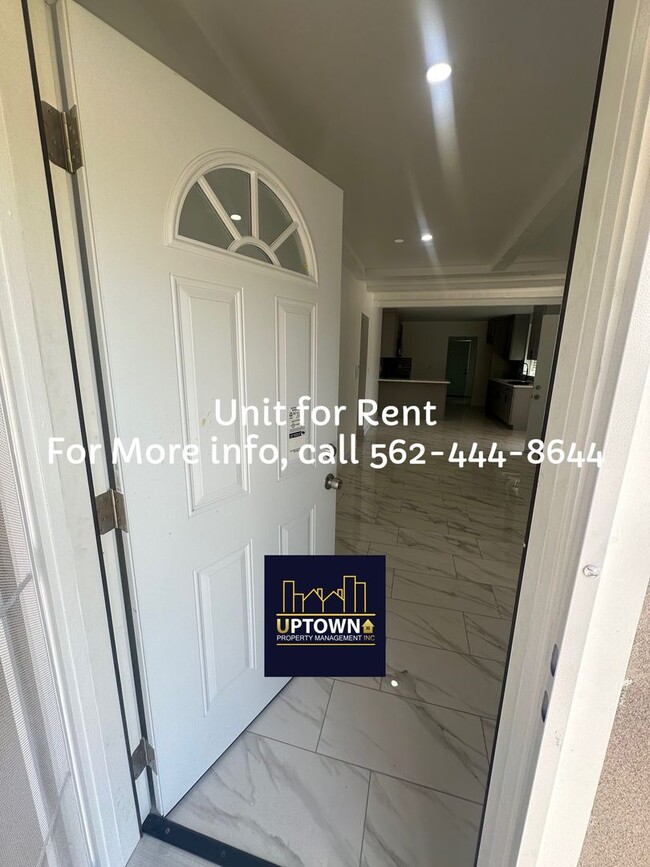 Photo - House - 3 Bedrooms / 2 Baths - Downey