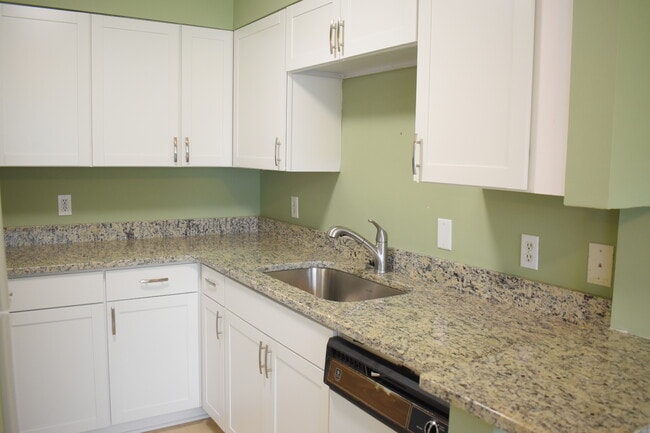 Photo - 39 Roberts Rd Unit #6