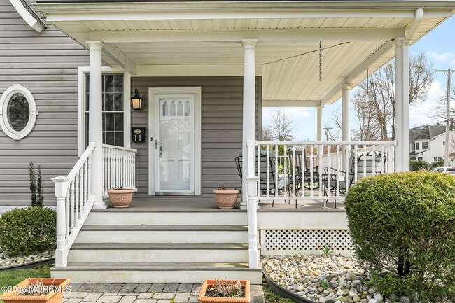 Photo - 11 Lakeside Ave