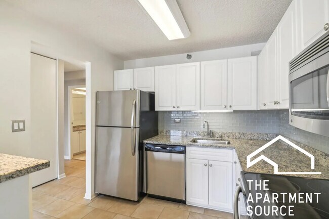 Photo - 750 N Rush St Unit 1805