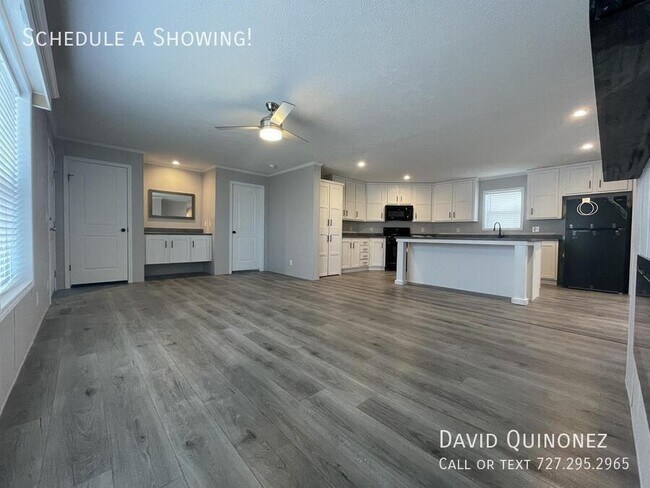 Photo - 701 Mill St