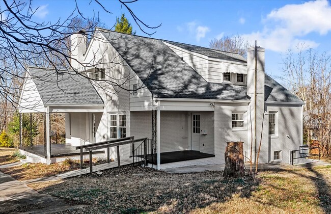 Photo - 807 Shamrock Rd