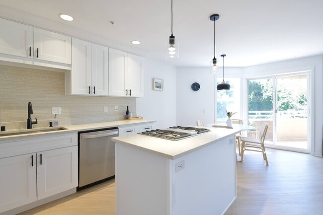 Photo - 1008 6th Ave N Unidad 203