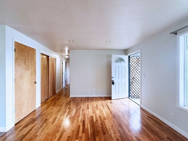 Photo - 1161 N Park Ave