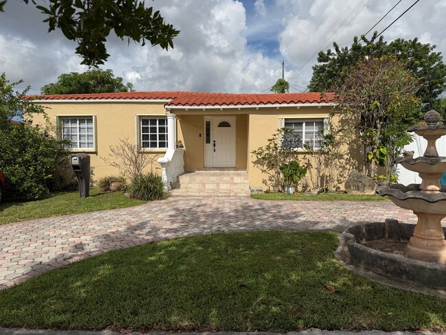 Building Photo - 520 SW 56th Ave
