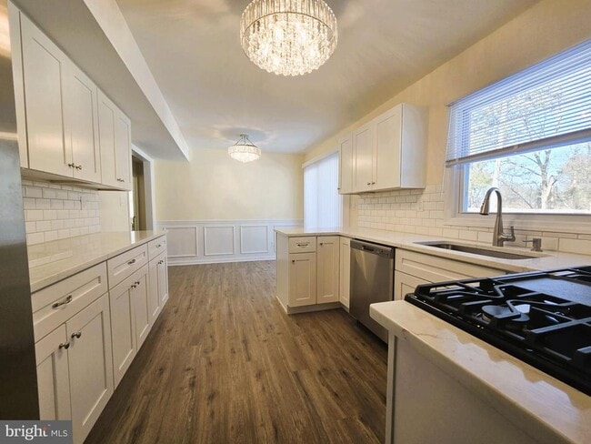 Photo - 199 Berger St