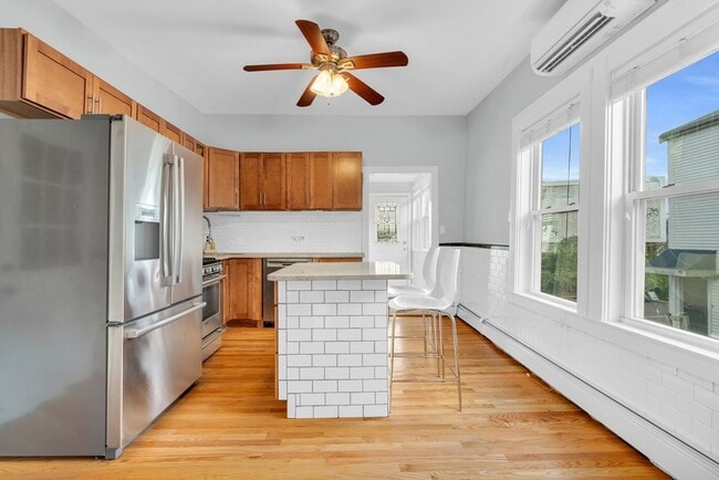 Photo - 2 Kemp St Unit 2