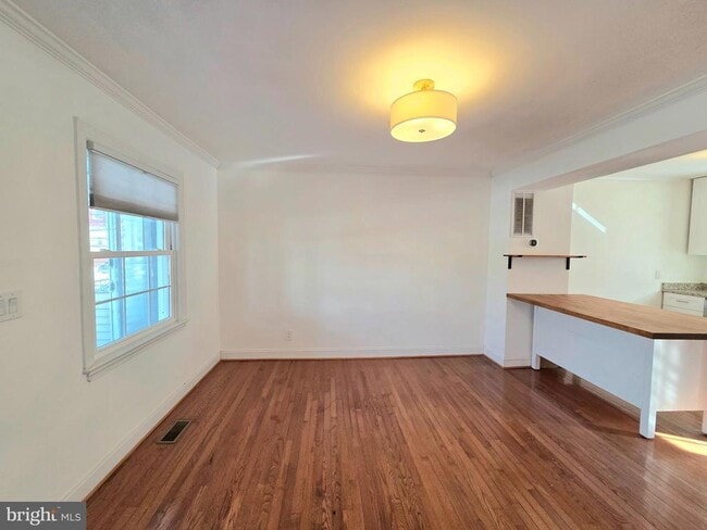 Photo - 2344 Hunter Pl SE