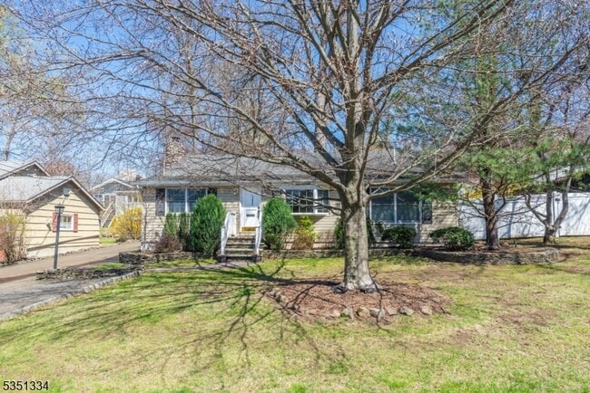 Photo - 53 Laurel Dr