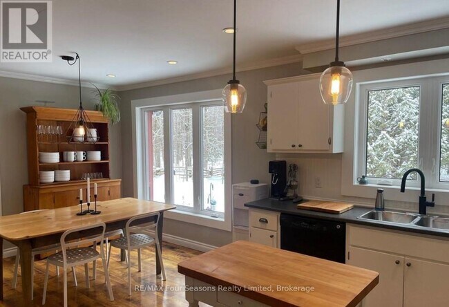 Photo - 516666 7 Line