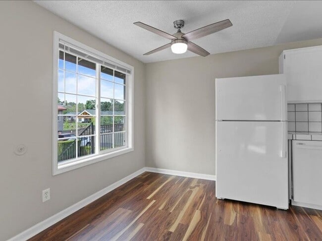 Photo - 526 S 40th Ave Unit Bldg. D 209