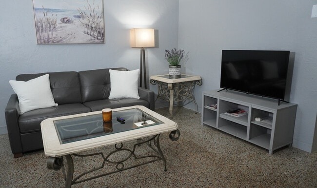 Photo - 237 18th Ave S