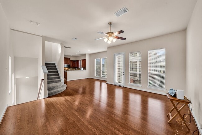 Building Photo - 1607 W Dallas St