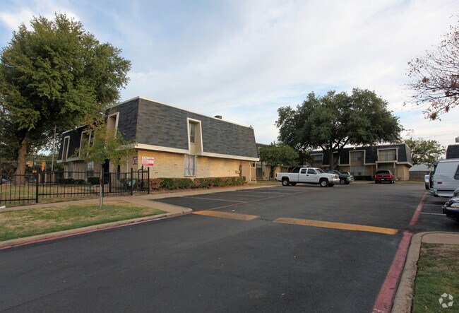 New World Apartments - New World Apartments