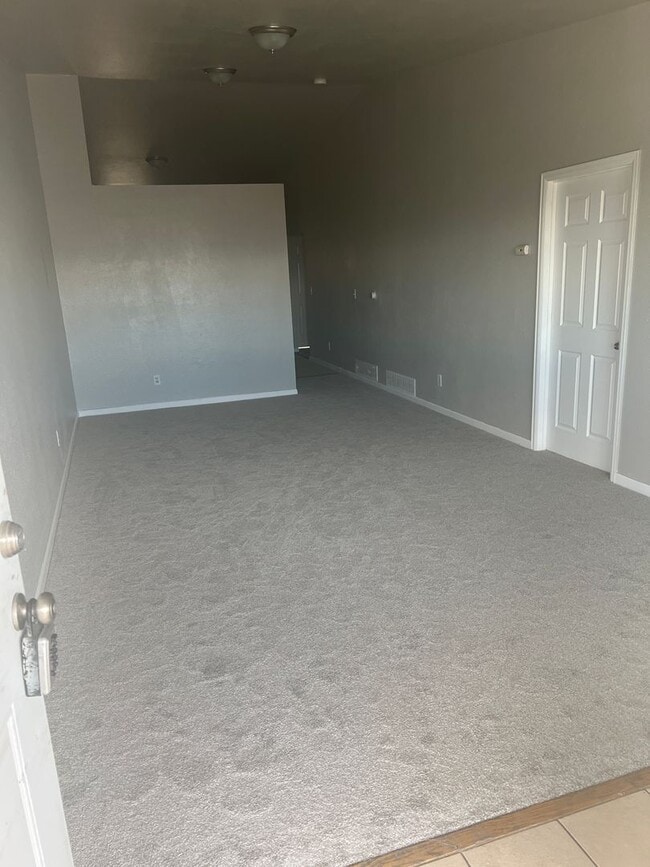 Photo - Great 3 Bedroom 2 Bath unit