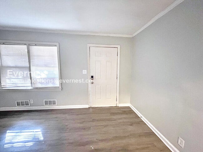 Photo - 1964 Laurel Ln