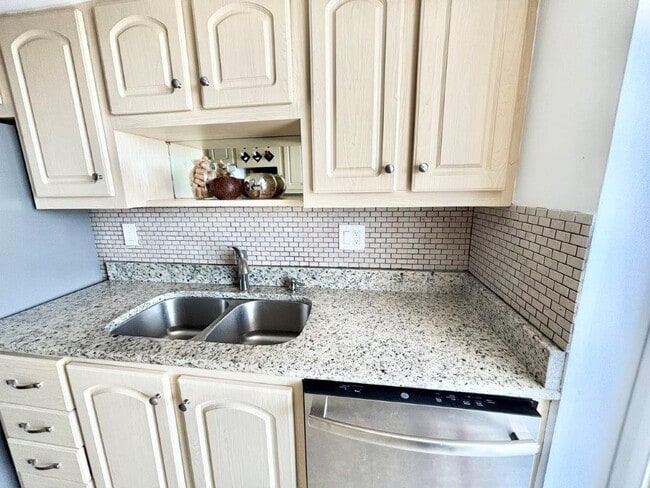 Photo - 2841 N Ocean Blvd Unidad 1602