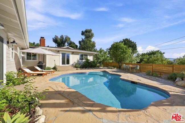 Photo - 107 Alto Dr