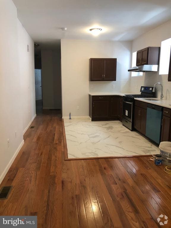 Building Photo - 5029 Chestnut St Rental