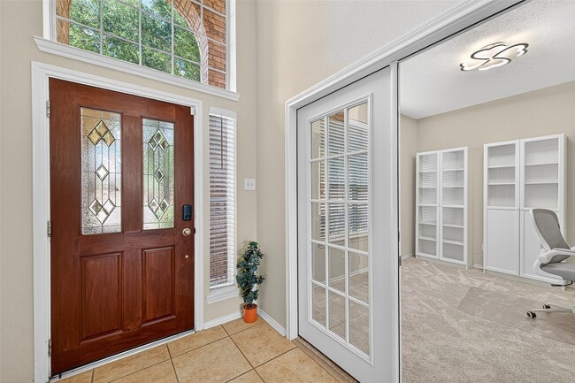 Photo - 6230 Hollydale Ridge Ln