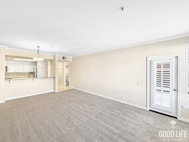 Photo - Beautiful 1B/1.5BA Upgraded Condo w/ Washer/Dryer and Private Patio! Unit 3406