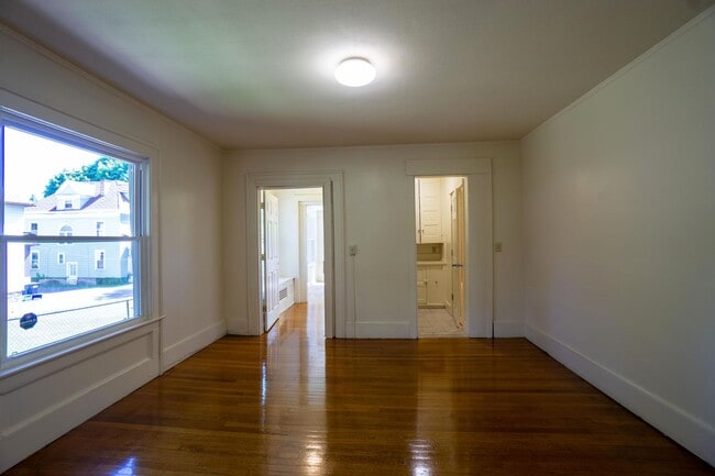 Photo - 815 Maryland Ave