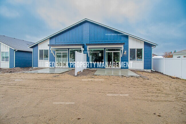 Photo - 710 S Crescent Ln