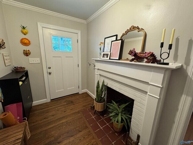 Photo - 2602 Poincianna St SW