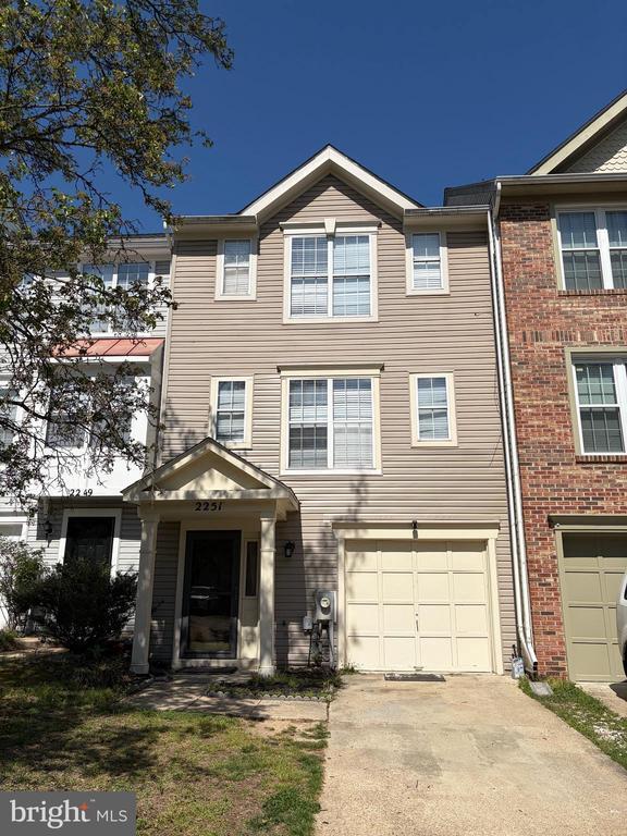 Building Photo - 2251 Commissary Cir
