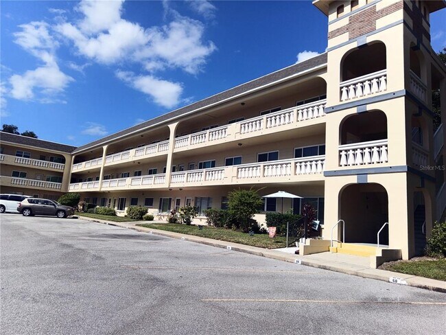 Building Photo - 2256 Spanish Dr Unit 42
