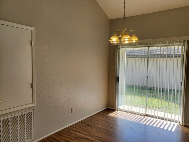 Photo - 3130 Forestbrook Dr