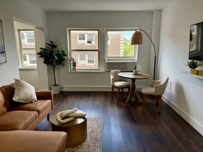 Building Photo - 5638 N Ashland Ave Unit S Rental