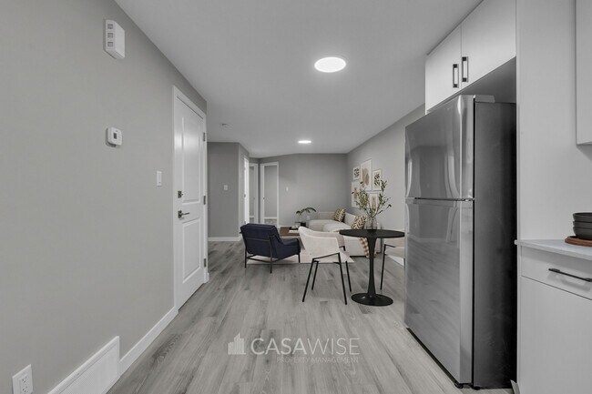 Photo - 11329-11126 126 St NW Unit Bsmt