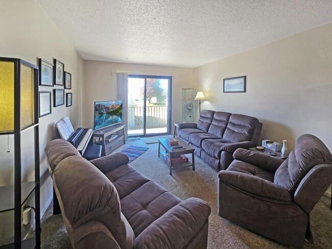 Photo - 3201 Emerson St