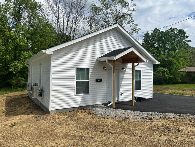 1 Bedroom, 1 Bath Home. - 1 Bedroom, 1 Bath Home.