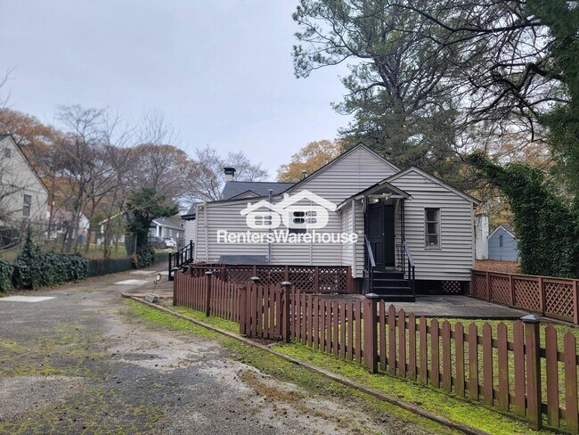 Photo - 1056 Regent St SW