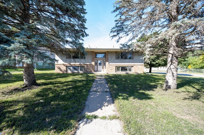 Photo - 891 High St Townhome