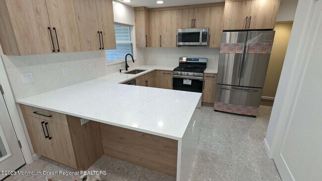 Photo - 254 Garfield Ave