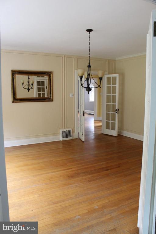 Photo - 490 Bancroft Rd