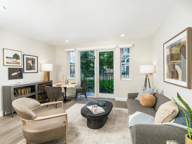 Photo - Limited-Time Offer: 10 Weeks Free in Houston! Unit MAWH
