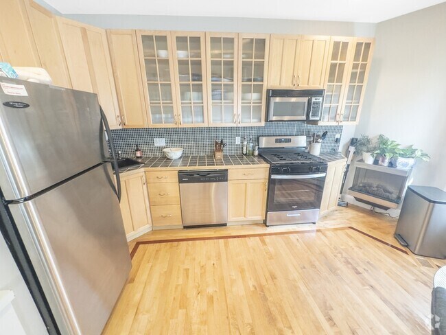 Building Photo - 100-A Hampshire Street Unit 1 Rental