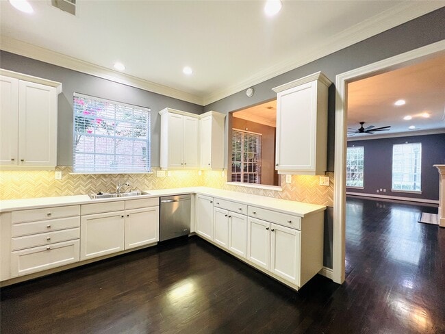 Photo - 6831 Staffordshire Blvd