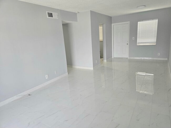 Photo - 6505 Winfield Blvd Unit B-31